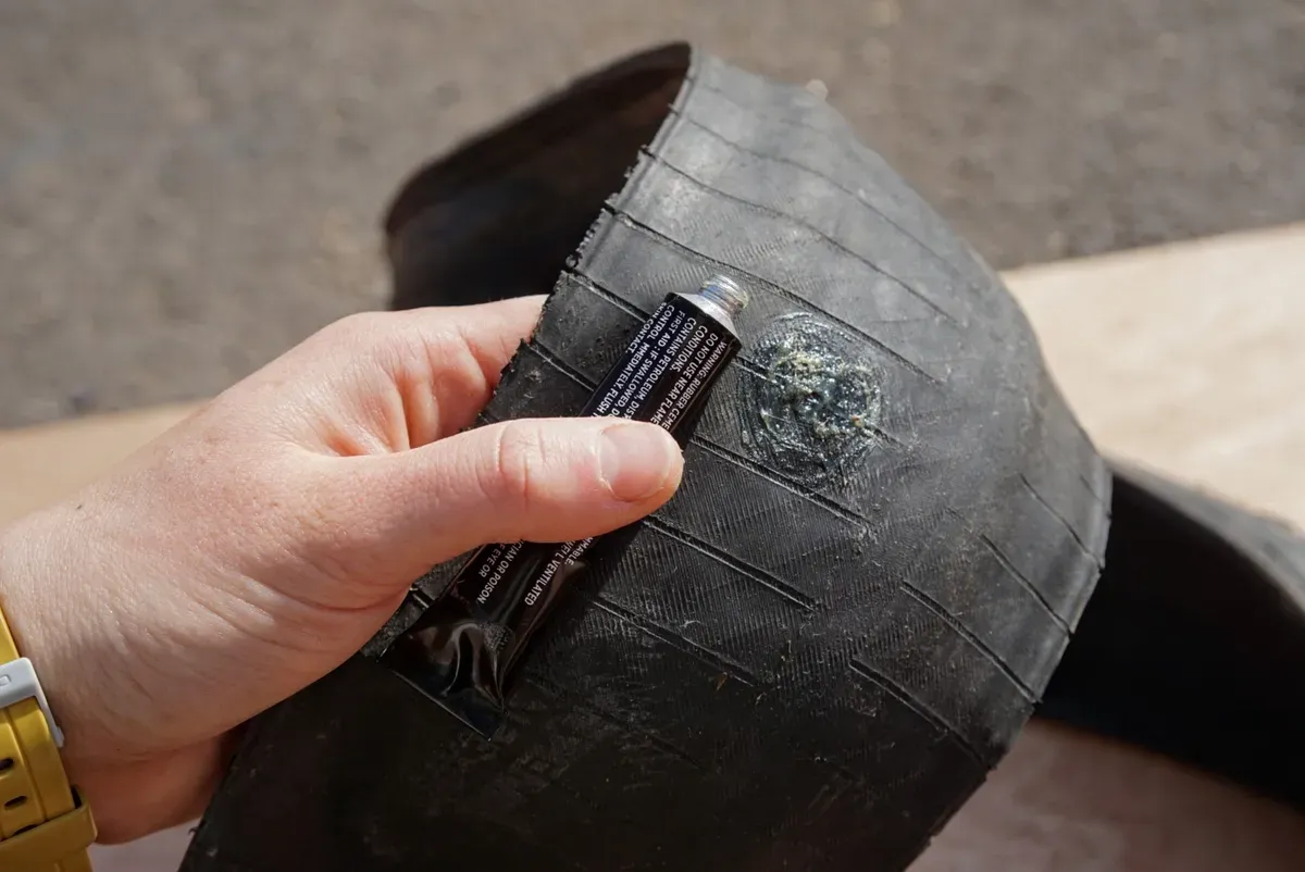 How-to-repair-a-punctured-tubeless-tyre-05-45e7dff.webp